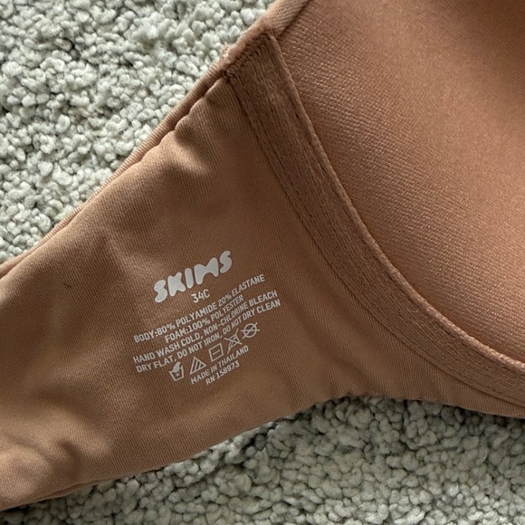 SKIMS - T shirt Demi bra - tan - 34C - Picture 3 of 3